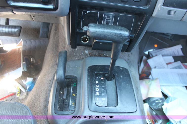 image for item G4586 1995 Jeep Grand Cherokee SE SUV