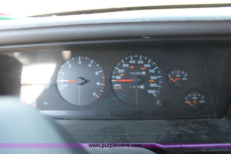 image for item G4586 1995 Jeep Grand Cherokee SE SUV