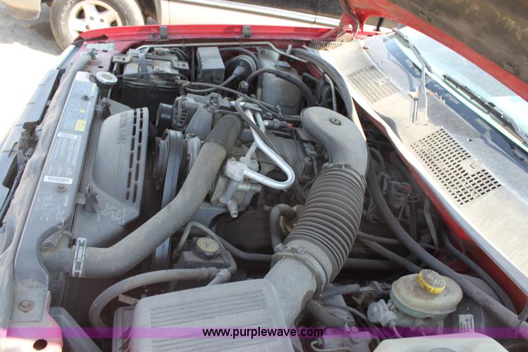 image for item G4586 1995 Jeep Grand Cherokee SE SUV