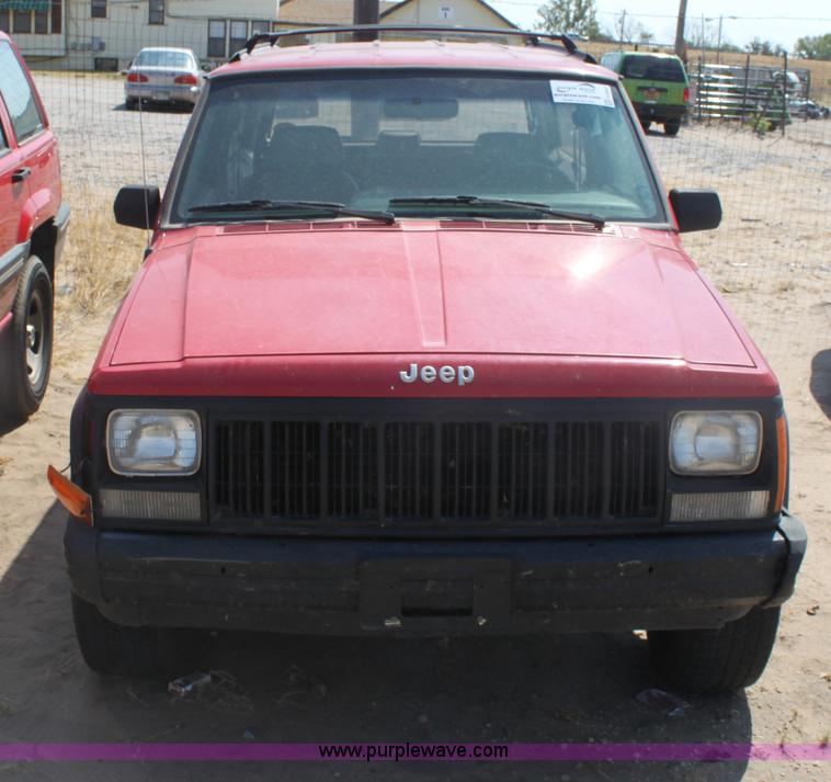 image for item G4587 1994 Jeep Cherokee Sport SUV