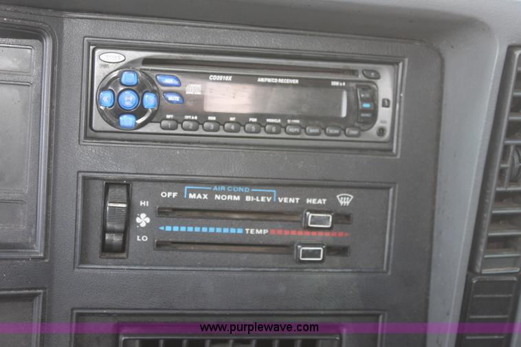 image for item G4587 1994 Jeep Cherokee Sport SUV