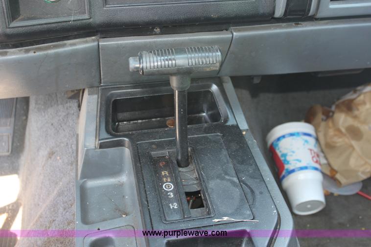 image for item G4587 1994 Jeep Cherokee Sport SUV