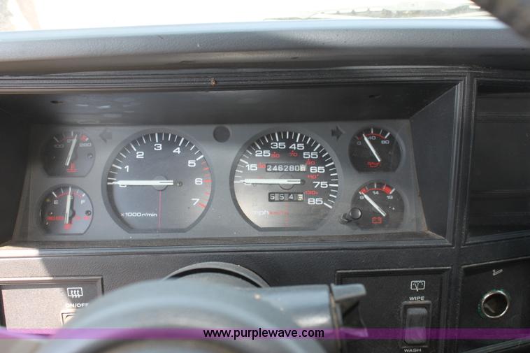 image for item G4587 1994 Jeep Cherokee Sport SUV