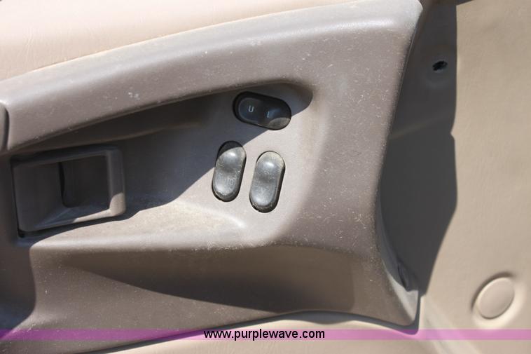 image for item G4588 2001 Ford Escort ZX2