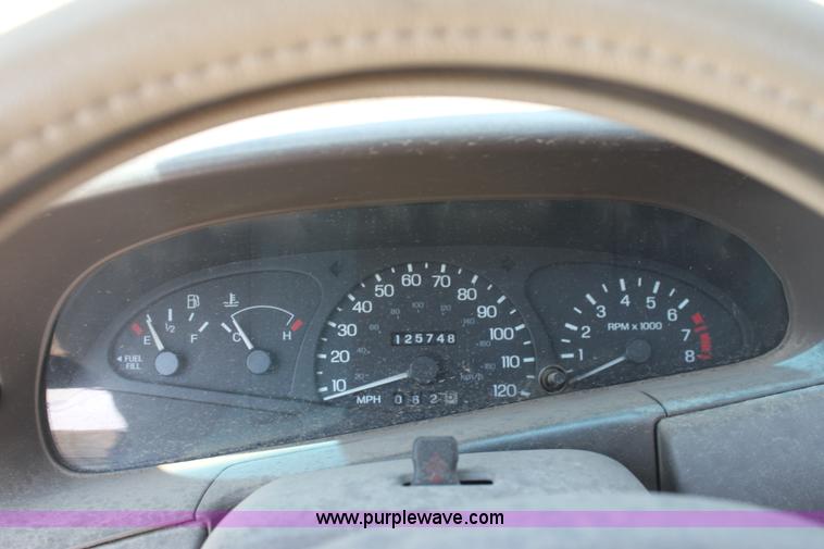 image for item G4588 2001 Ford Escort ZX2