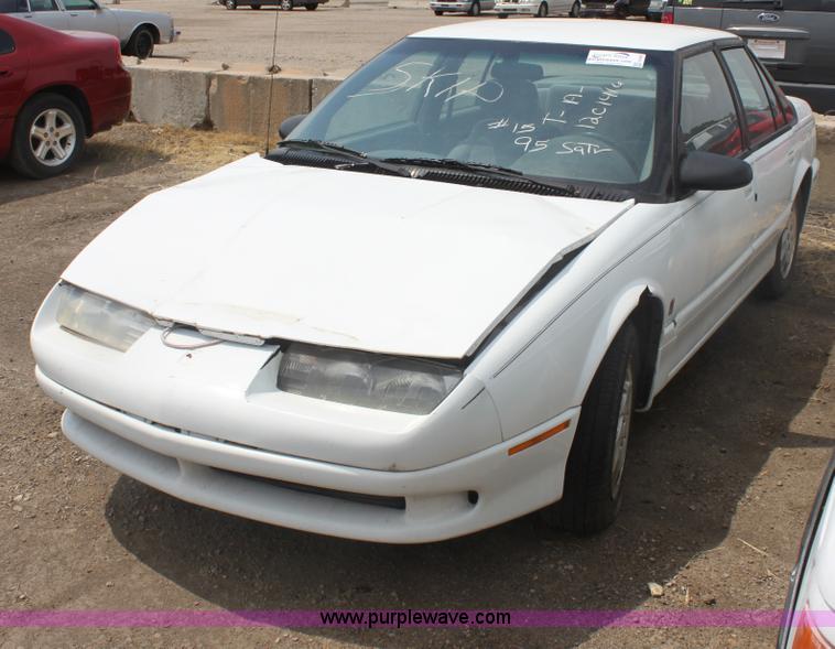 image for item G4589 1995 Saturn SL2