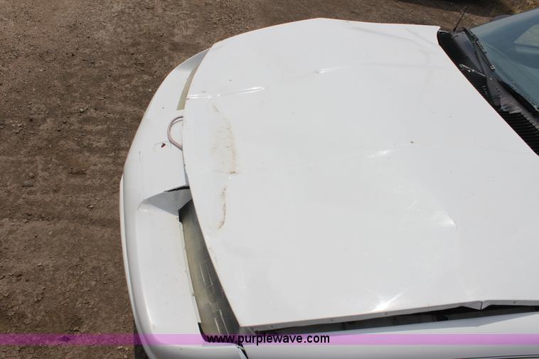 image for item G4589 1995 Saturn SL2