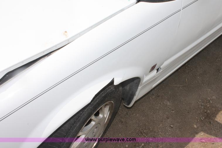 image for item G4589 1995 Saturn SL2