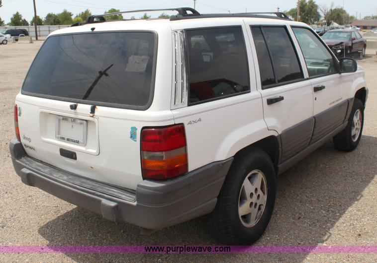 image for item G4590 1996 Jeep Grand Cherokee Laredo SUV