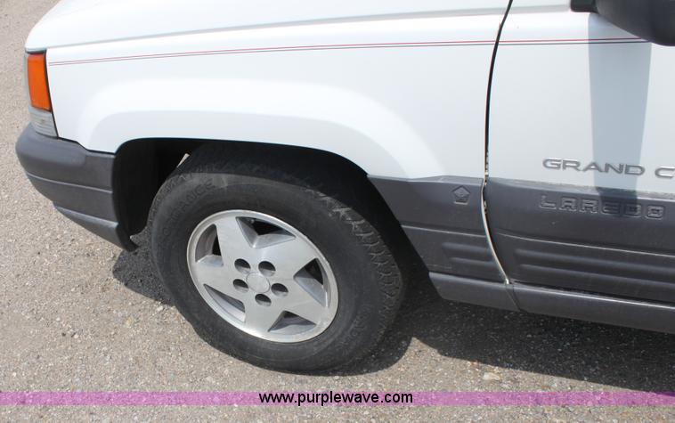 image for item G4590 1996 Jeep Grand Cherokee Laredo SUV