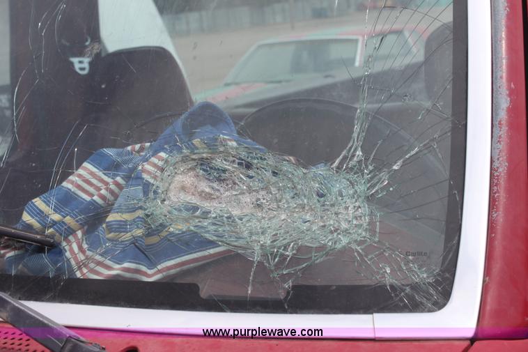 image for item G4591 1992 Ford F250 Custom pickup truck