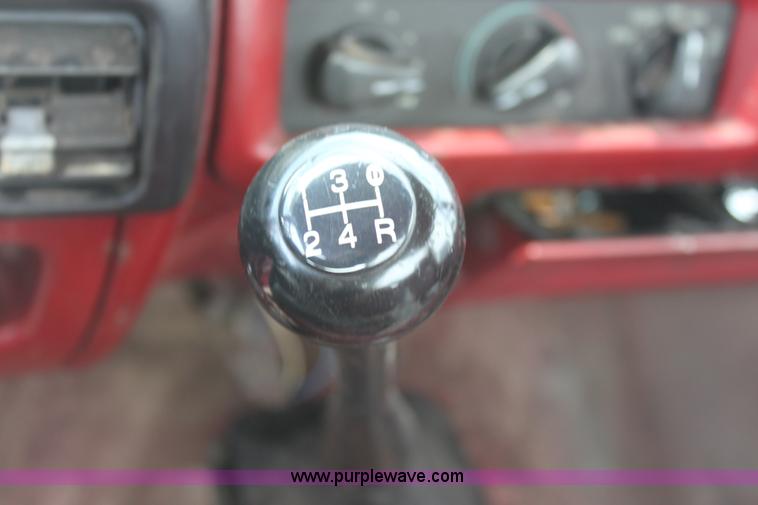 image for item G4591 1992 Ford F250 Custom pickup truck