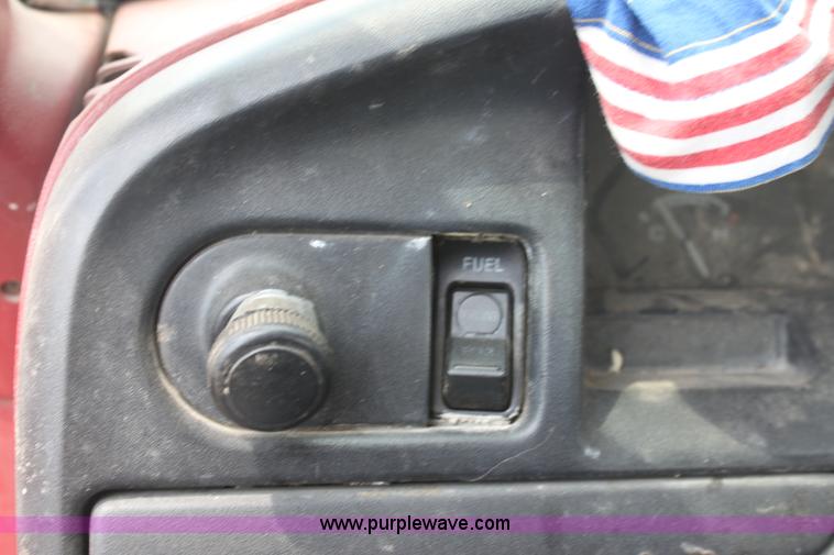 image for item G4591 1992 Ford F250 Custom pickup truck