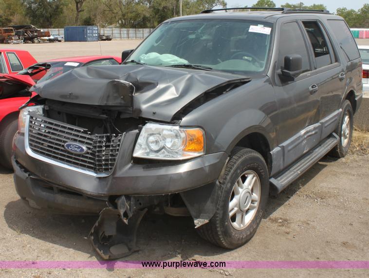 image for item G4593 2004 Ford Expedition XLT SUV