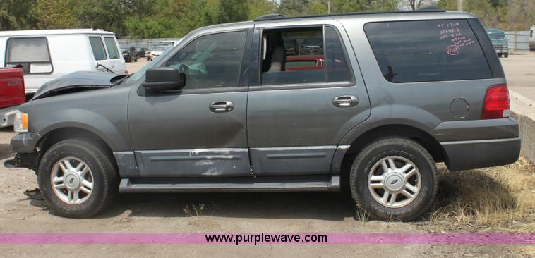 image for item G4593 2004 Ford Expedition XLT SUV