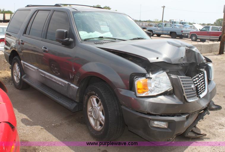 image for item G4593 2004 Ford Expedition XLT SUV