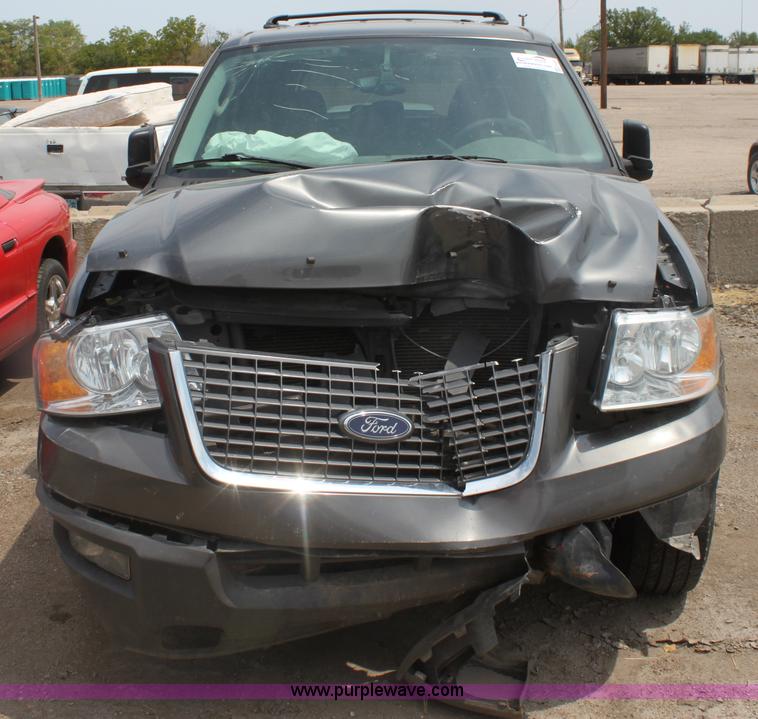 image for item G4593 2004 Ford Expedition XLT SUV