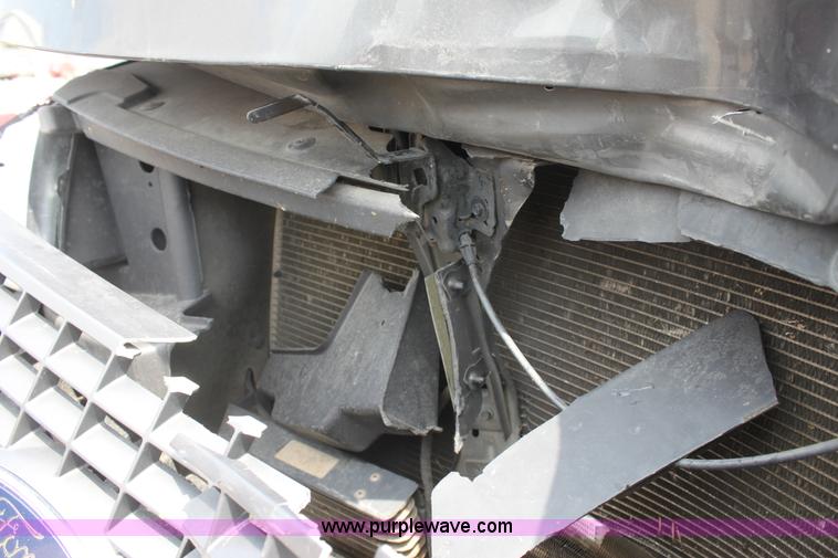 image for item G4593 2004 Ford Expedition XLT SUV