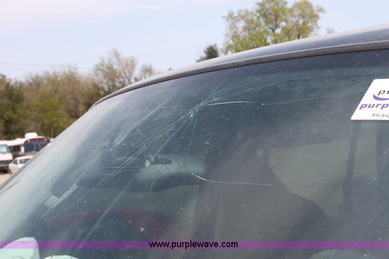 image for item G4593 2004 Ford Expedition XLT SUV