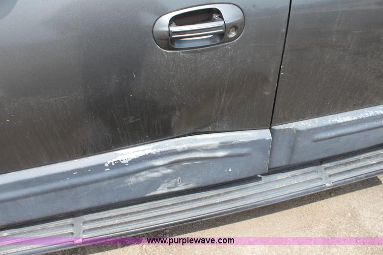 image for item G4593 2004 Ford Expedition XLT SUV