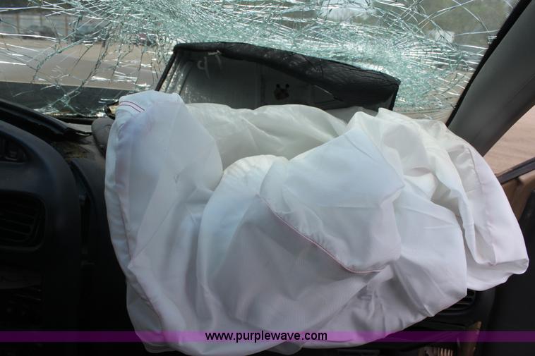 image for item G4598 1999 Pontiac Grand Prix GT