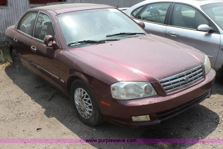 image for item G4599 2001 Kia Optima SE