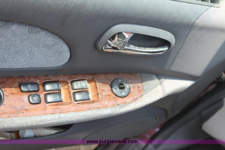 image for item G4599 2001 Kia Optima SE