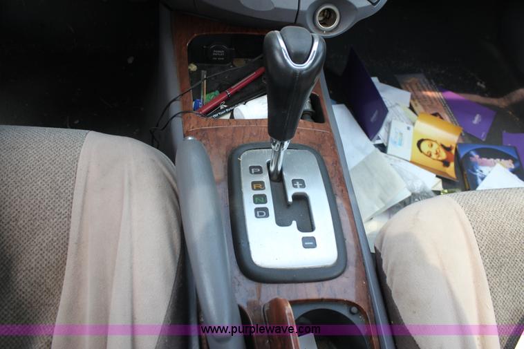 image for item G4599 2001 Kia Optima SE