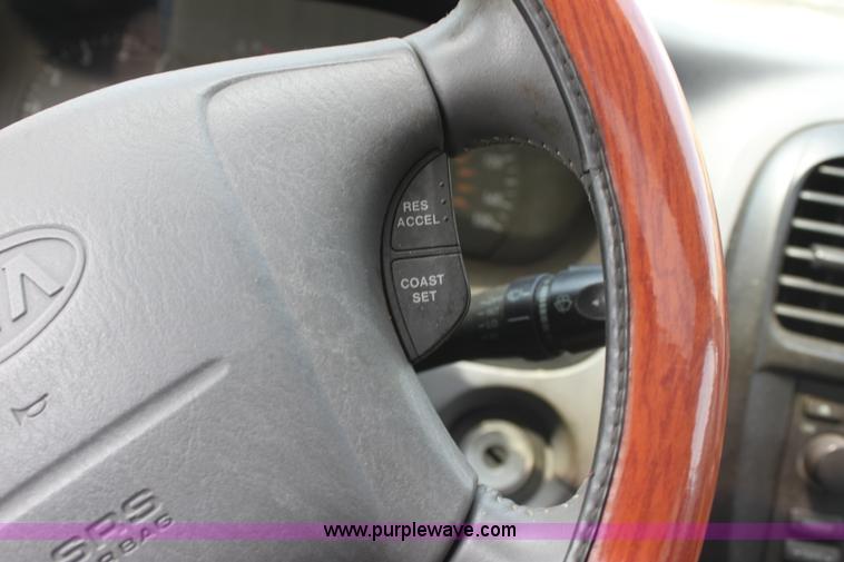 image for item G4599 2001 Kia Optima SE