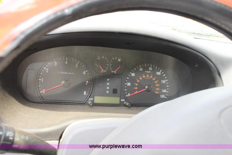 image for item G4599 2001 Kia Optima SE