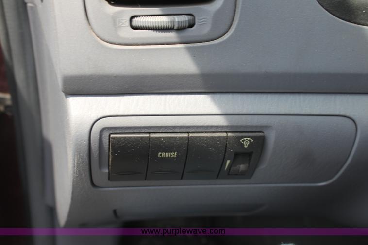 image for item G4599 2001 Kia Optima SE