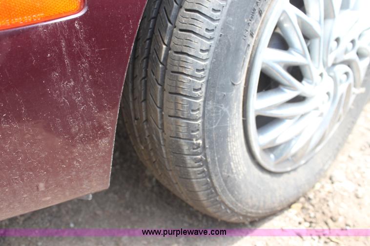 image for item G4599 2001 Kia Optima SE