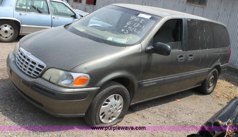 image for item G4600 1998 Chevrolet Venture mini van