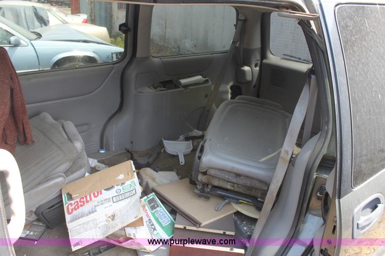 image for item G4600 1998 Chevrolet Venture mini van