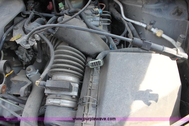 image for item G4600 1998 Chevrolet Venture mini van