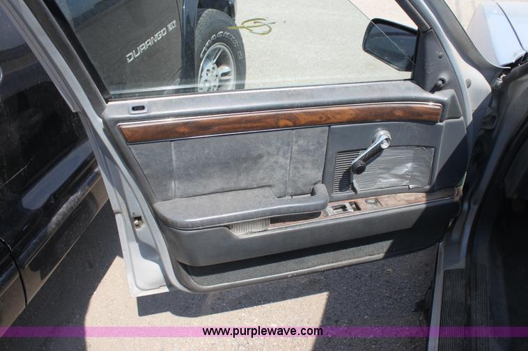 image for item G4601 1989 Dodge Dynasty