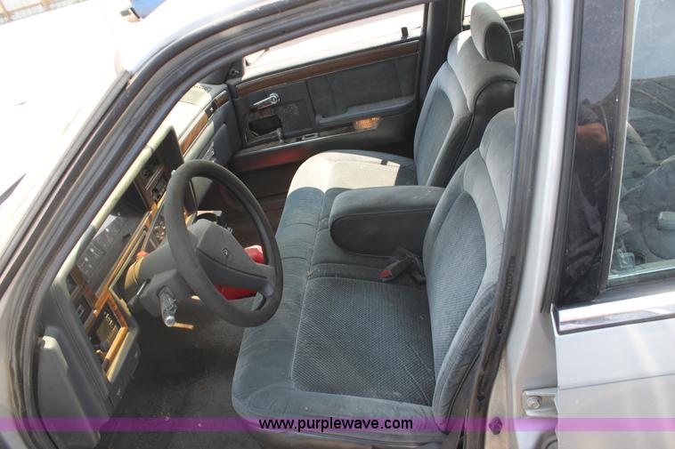 image for item G4601 1989 Dodge Dynasty