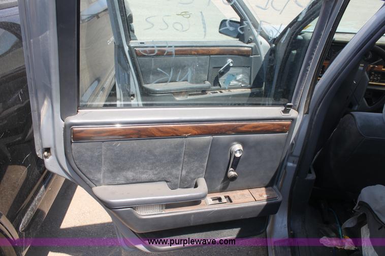 image for item G4601 1989 Dodge Dynasty