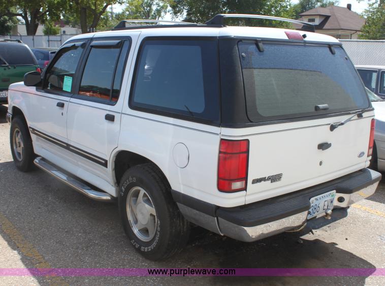 image for item G4603 1994 Ford Explorer XLT SUV