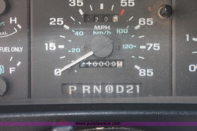 image for item G4603 1994 Ford Explorer XLT SUV