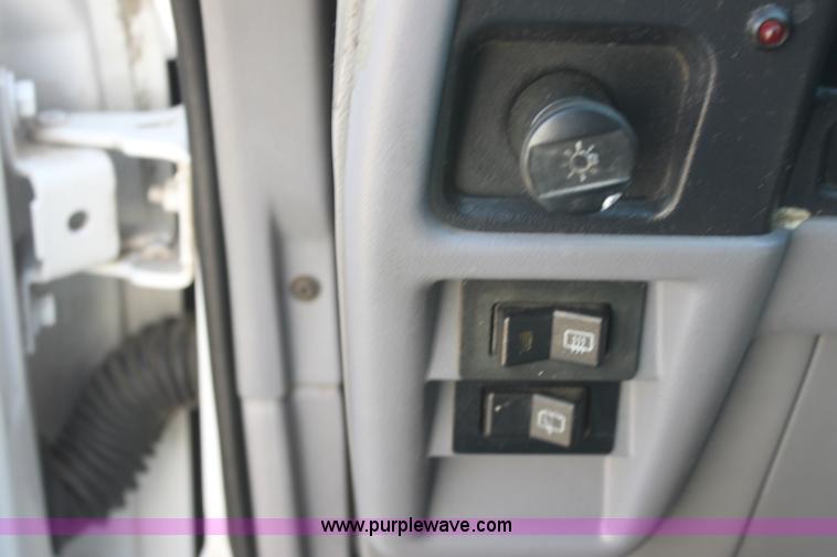 image for item G4603 1994 Ford Explorer XLT SUV