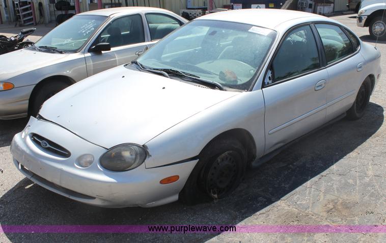 image for item G4604 1998 Ford Taurus LX