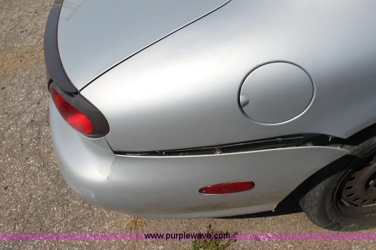 image for item G4604 1998 Ford Taurus LX