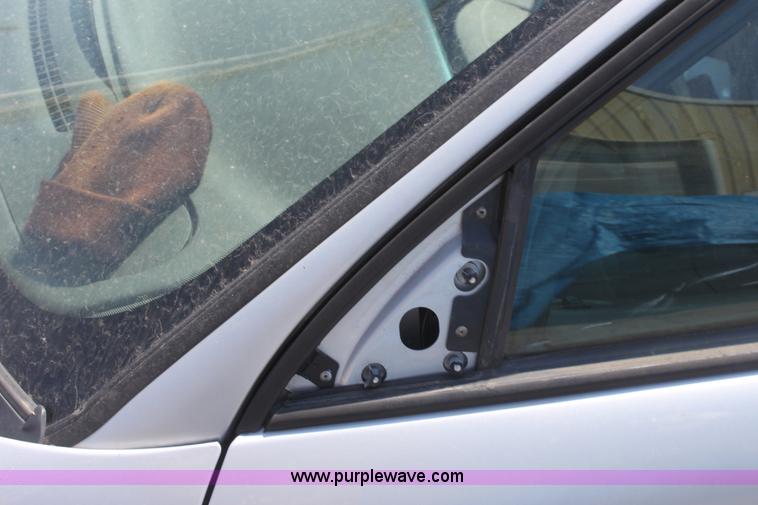 image for item G4604 1998 Ford Taurus LX