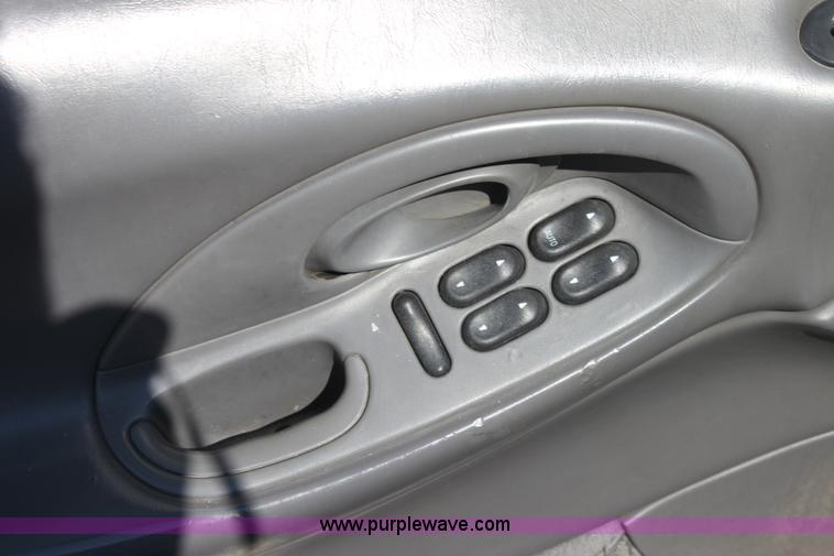 image for item G4604 1998 Ford Taurus LX