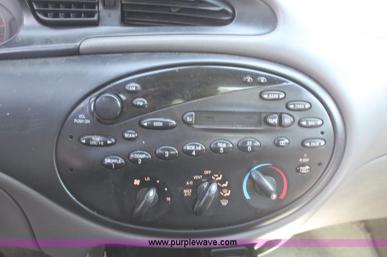 image for item G4604 1998 Ford Taurus LX