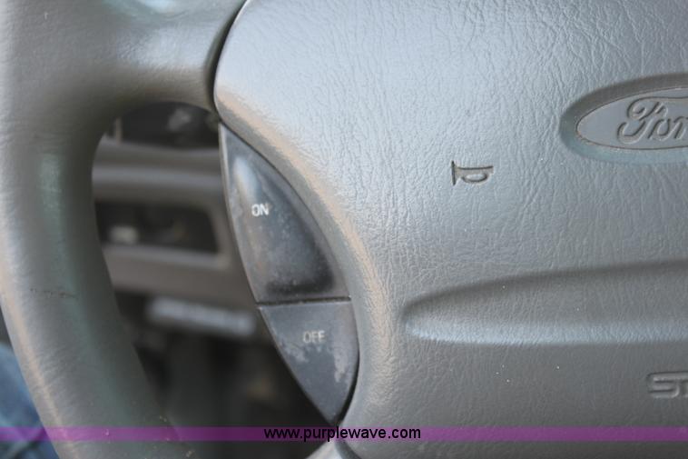 image for item G4604 1998 Ford Taurus LX