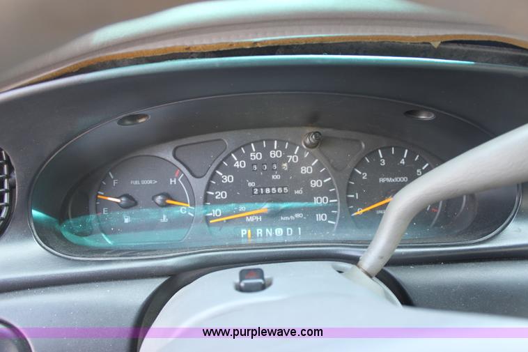 image for item G4604 1998 Ford Taurus LX