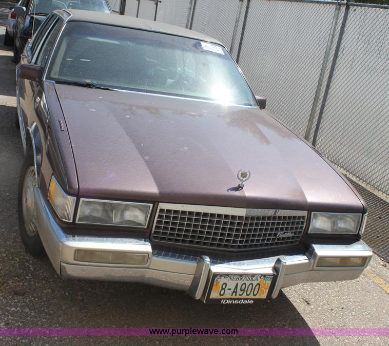 image for item G4605 1989 Cadillac Deville