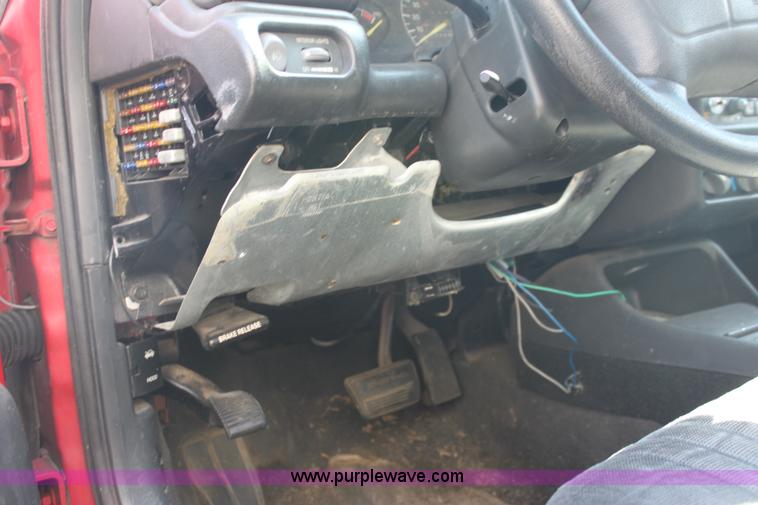 image for item G4607 1995 Pontiac Grand Am SE